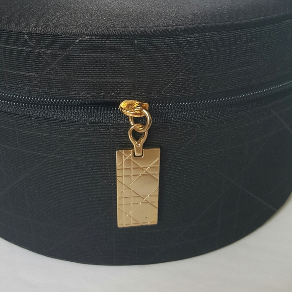 Christian Dior Jewelry or Cosmetics Round Box - Picture 4 of 11